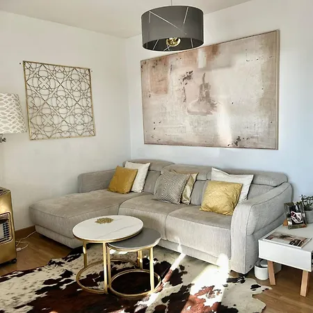 Lovely Double Bedroom For Women Only In Marbella Center Séjour chez l'habitant *