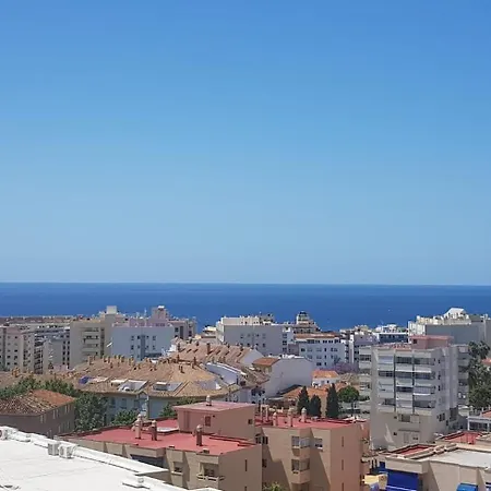 Lovely Double Bedroom For Women Only In Marbella Center Séjour chez l'habitant