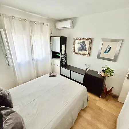 Lovely Double Bedroom For Women Only In Marbella Center * Marbella