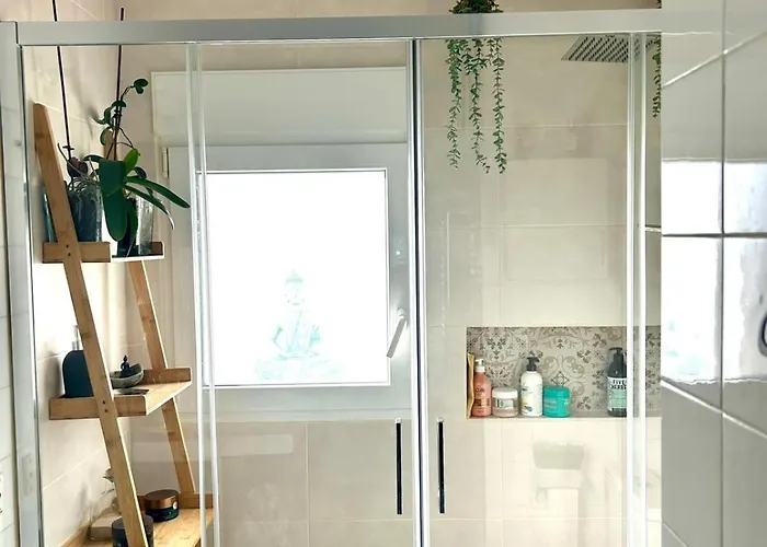 Lovely Double Bedroom For Women Only In Marbella Center Séjour chez l'habitant Marbellac