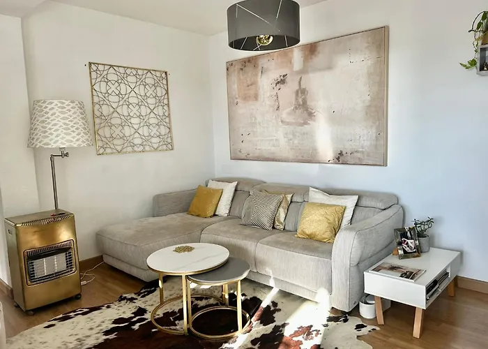 Lovely Double Bedroom For Women Only In Marbella Center Séjour chez l'habitant *