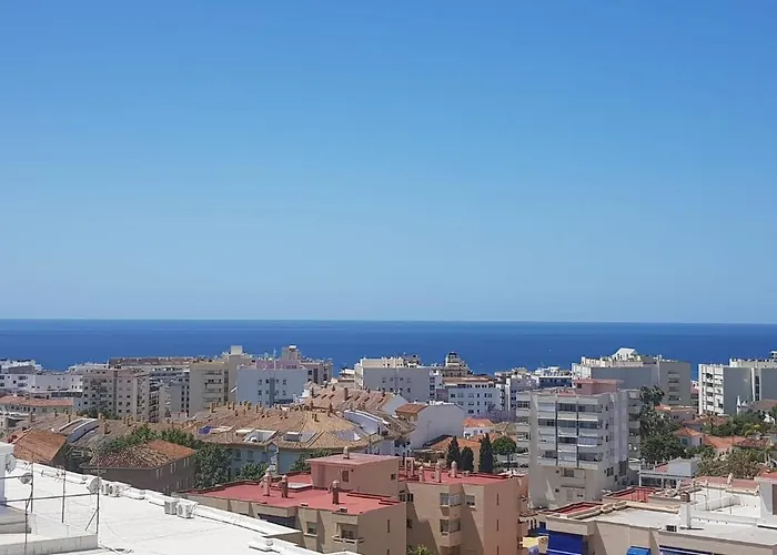 Lovely Double Bedroom For Women Only In Marbella Center Séjour chez l'habitant