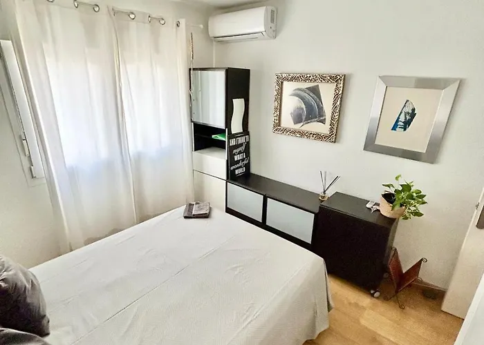 Lovely Double Bedroom For Women Only In Marbella Center * Marbellac